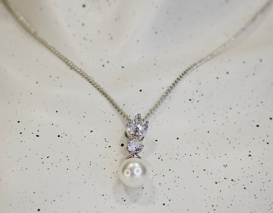 Belle Necklace