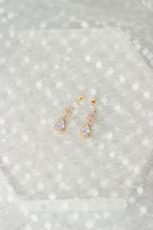 En Forme De Poire Earrings