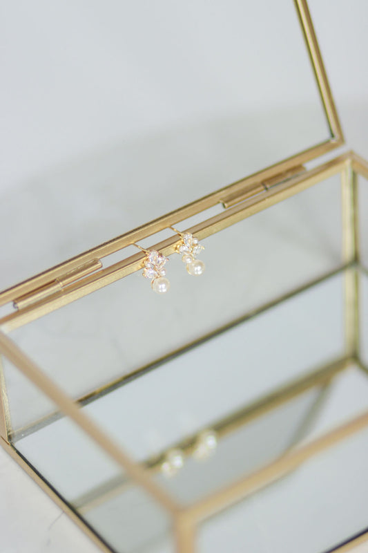 Oui Jolie Earrings