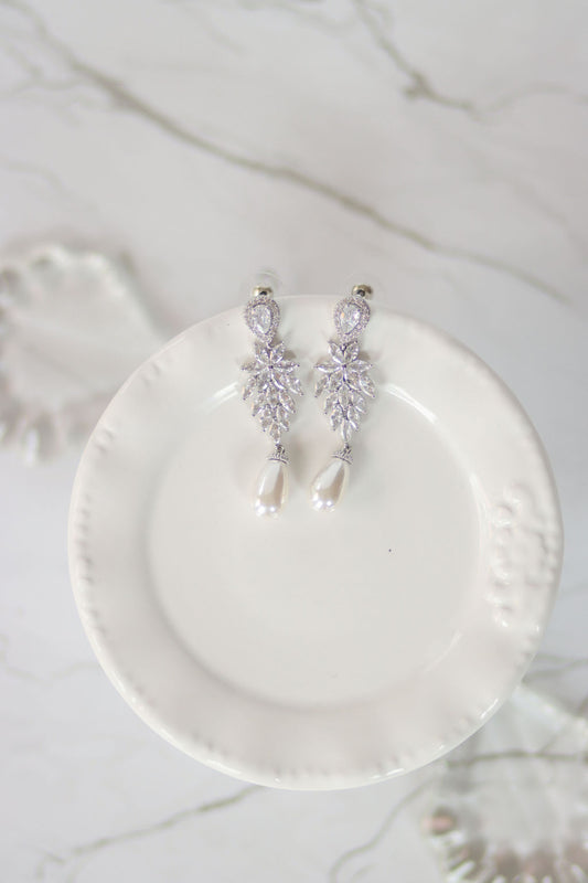Pétales De Cristal Earrings