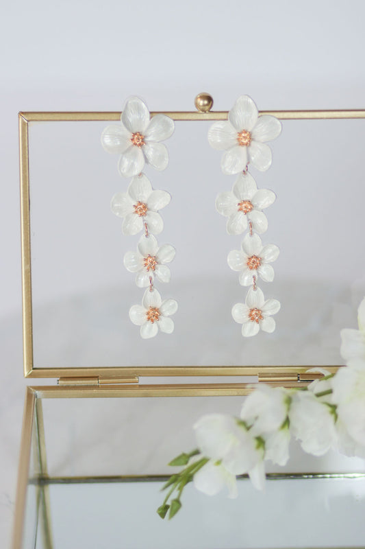 Fleur Blanche Earrings
